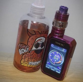 200ml Strawberry THC Vape juice + Vaporizer